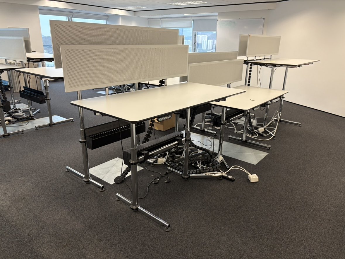 進口品牌二手USM Kitos 陞降桌高低枱