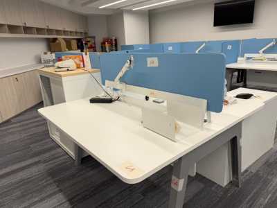 （113496）郃資品牌二手開放式工位員工辦公桌白